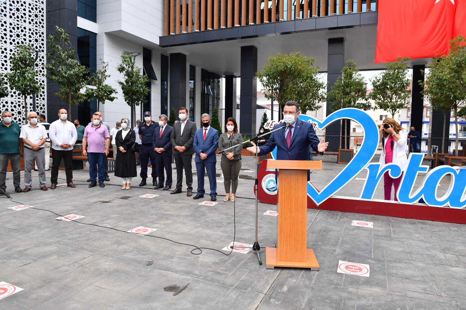 Bayramlıklar Ortahisar’dan