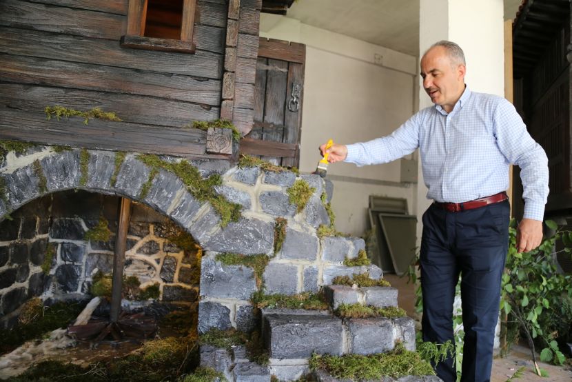 SU DEĞİRMENİ VE NAYLA’MIZ DÜNYANIN EN GENİŞ MAKET ALANINDA..