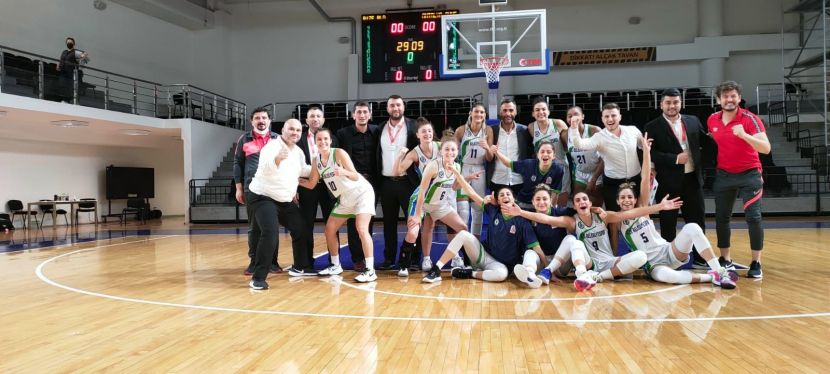 RİZE BELEDİYESİ’NİN KIZLARI FEDERASYON KUPASI’NDA ÇEYREK FİNALDE