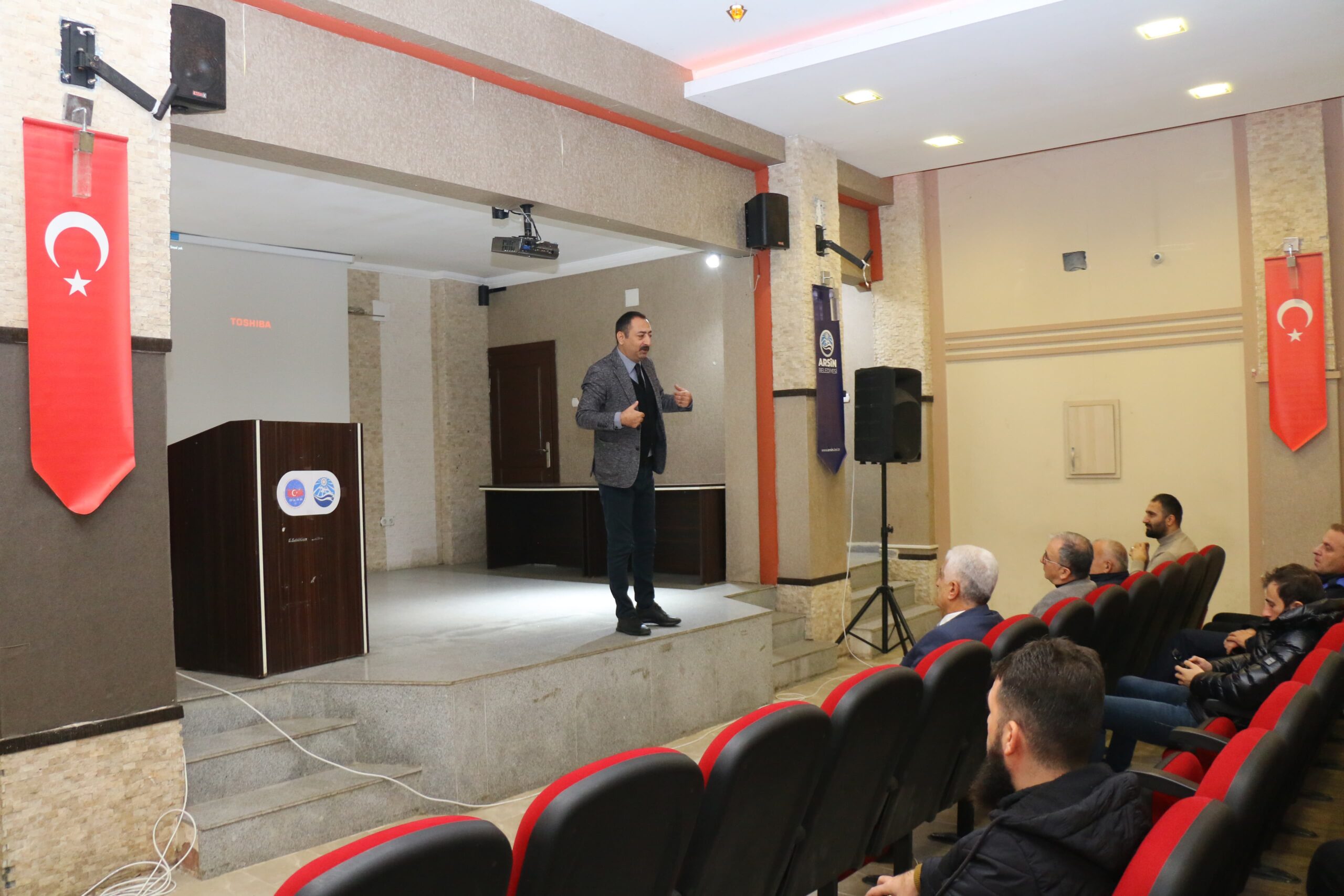 Arsin Belediyesinde Eğitim Semineri Yapıldı.