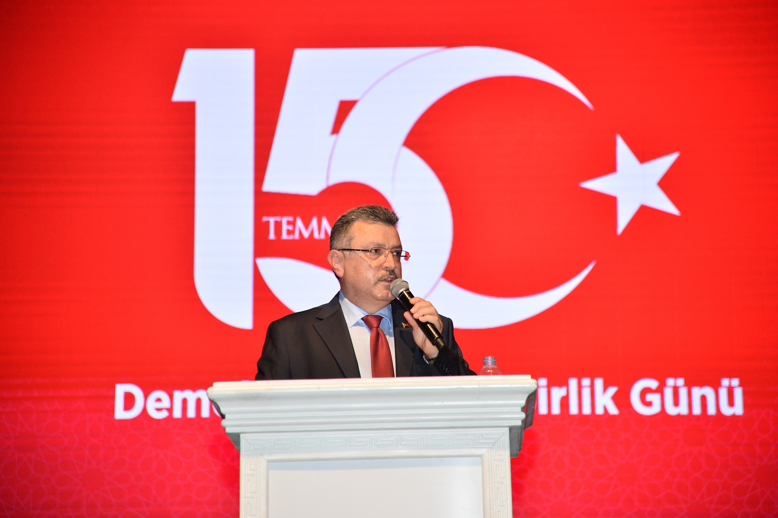 DKBB Başkanı Ahmet Metin Genç: “15 TEMMUZ, KUTLU BİR DİRİLİŞİN ADIDIR”