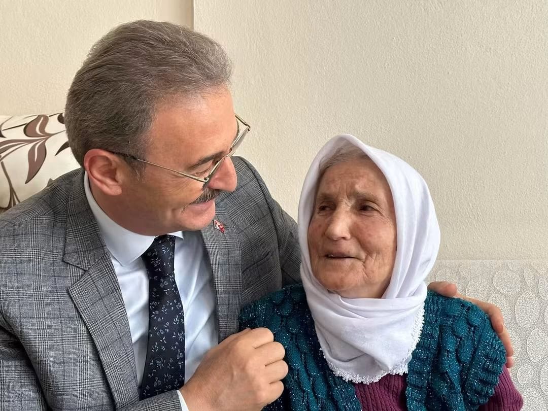 Şalpazarı Belediye Başkanı Refik Kurukız’ın anne acısı